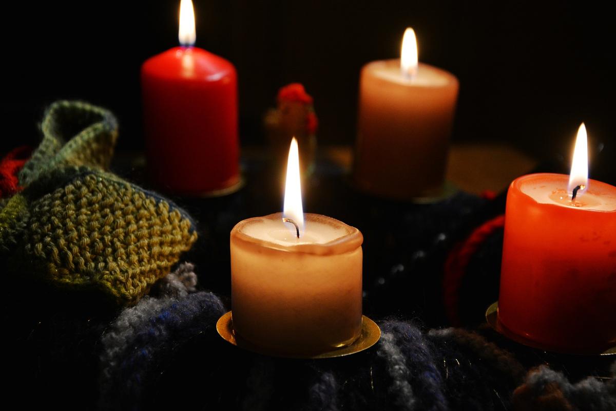 candles-1925292_1920.jpg